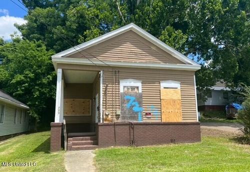 721 Adams St, Vicksburg, MS, 39183-2111 | Card Image