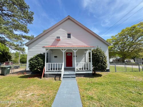 112 2nd St, Laurinburg, NC, 28352-4025 | Card Image