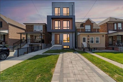 531 Delaware Ave N, Toronto, ON, M6H2V3 | Card Image