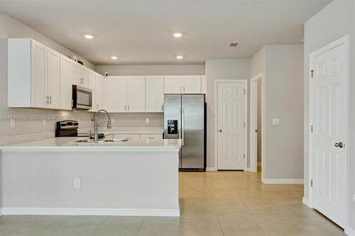 20462 Plumwood Loop, North Fort Myers, FL, 33917-8137 | Card Image