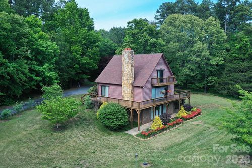 86 King Arthurs Ct, Hickory, NC, 28601-7896 | Card Image