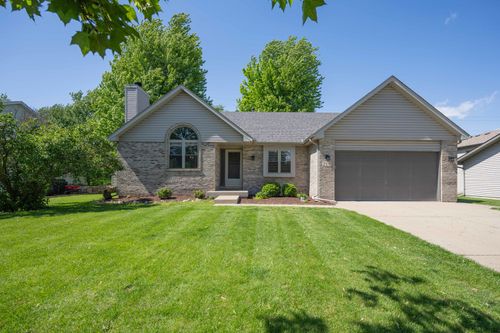 219 Wolverine Drive, Oswego, IL, 60543 | Card Image