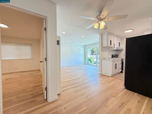 15-10 Moss Ave, Oakland, CA, 94610 | Card Image