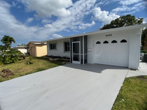 6990 Nw 17th St, Margate, FL, 33063-2416 | Card Image