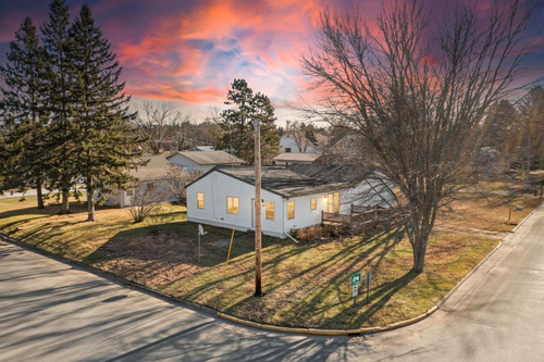 7447 Fir St W, Webster, WI, 54893-8010 | Card Image