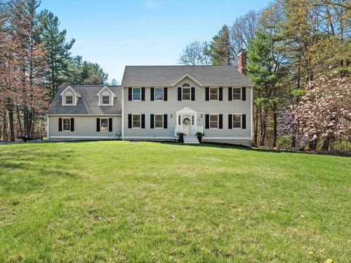 25 Fletcher Dr, Pelham, NH, 03076-2849 | Card Image