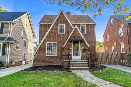 155 E 211th St, Euclid, OH, 44123-1058 | Card Image