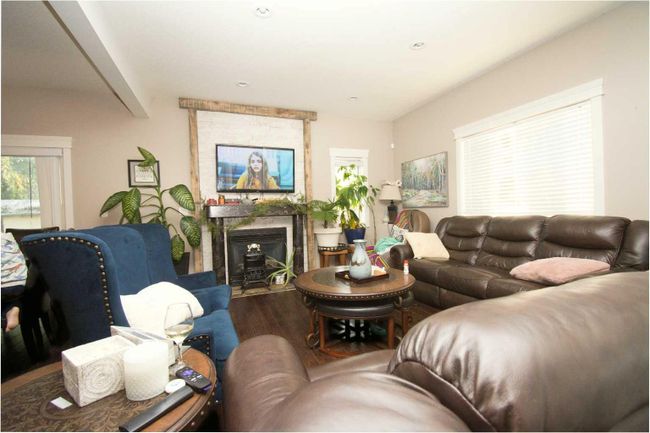 5833 45 Avenue, Home with 6 bedrooms, 4 bathrooms and 4 parking in Red Deer AB | Image 9