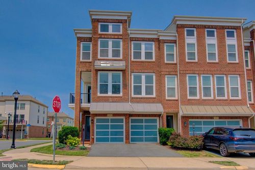 42262 Knotty Oak Ter, BRAMBLETON, VA, 20148-7458 | Card Image