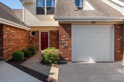 b-352 Windsor Pl, Saint Peters, MO, 63376-1584 | Card Image