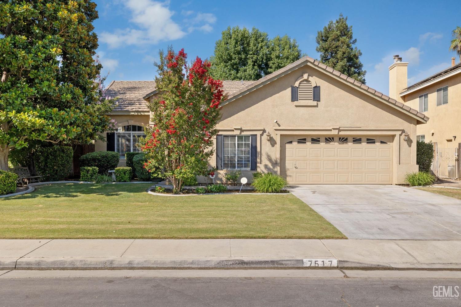 Sutters Mill St, Bakersfield, CA 93313