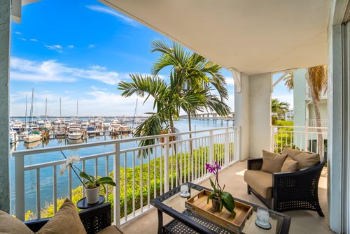 875 Nw Flagler Ave, Stuart, FL, 34994-1156 | Card Image