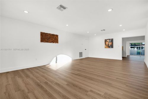 0-4701 Sw 104th Ct, Miami, FL, 33165-5653 | Card Image