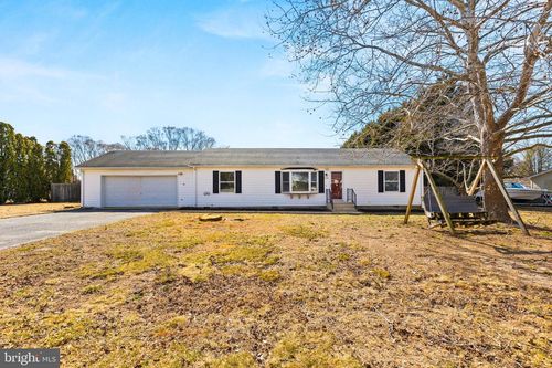 109 E Holly Dr, Lincoln, DE, 19960-9673 | Card Image