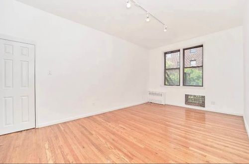 3a-233 E 12th St, New York, NY, 10003-9119 | Card Image
