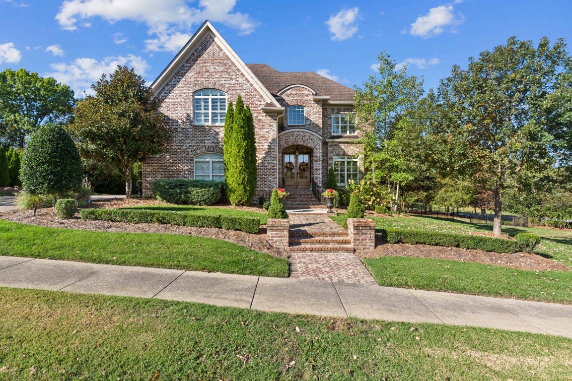 Moore Haven Dr, Lebanon, TN 37087