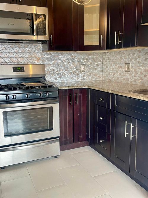 404 New York Ave, Union City, NJ, 07087-4027 | Card Image