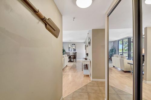 apt-f309-950 Lavers Cir, Delray Beach, FL, 33444-7837 | Card Image