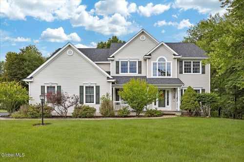 2 Brookhaven Ln, East Greenbush, NY, 12061-4231 | Card Image
