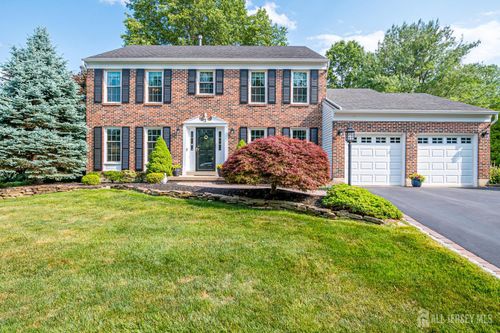 3 Clinton Ct, KENDALL PARK, NJ, 08824-1837 | Card Image