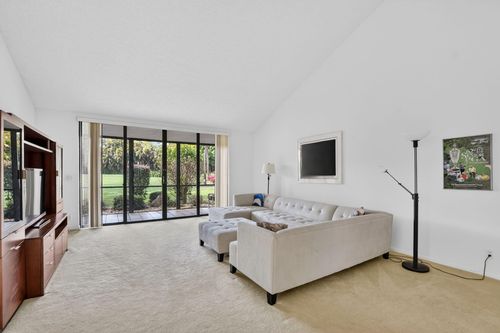 902-19720 Sawgrass Dr, Boca Raton, FL, 33434-5247 | Card Image