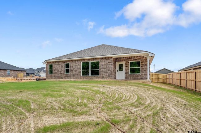 16218 Crossing Cir, House other with 3 bedrooms, 2 bathrooms and null parking in Lindale TX | Image 24