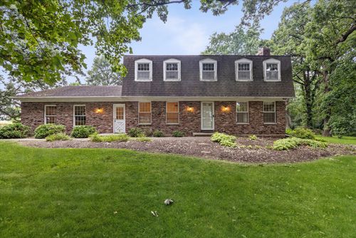 2s730 White Oak Ln, Batavia, IL, 60510-9798 | Card Image