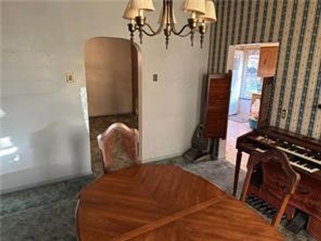 135 Custer Ave, House other with 3 bedrooms, 1 bathrooms and 3 parking in Vandergrift PA | Image 7