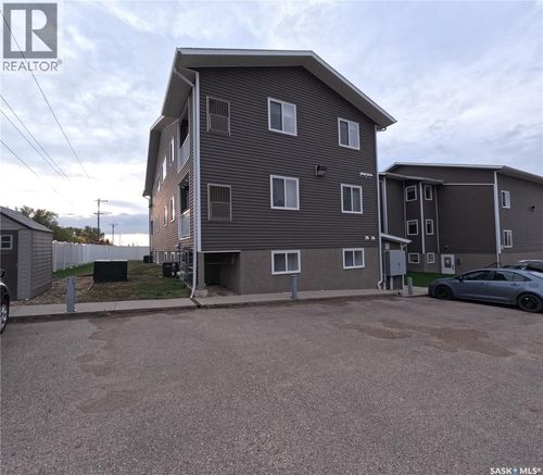 101-221 Main St S, Moose Jaw, SK, S6H2R4 | Card Image