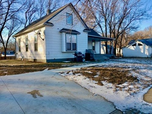 120 Franklin St, Vermillion, SD, 57069-1929 | Card Image