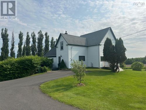 2026 Highway 221, Aylesford, NS, B0P1C0 | Card Image