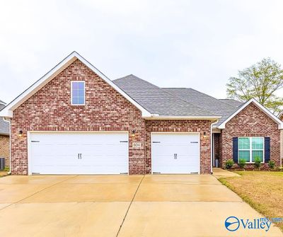 604 Ronnie Drive Se, House other with 3 bedrooms, 3 bathrooms and null parking in Hartselle AL | Image 1