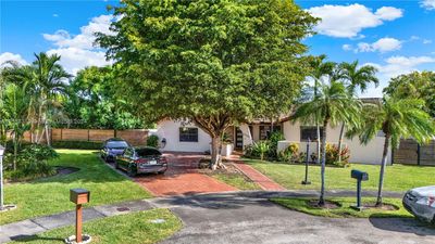 13344 Sw 1st Ter, House other with 3 bedrooms, 2 bathrooms and null parking in Miami FL | Image 3