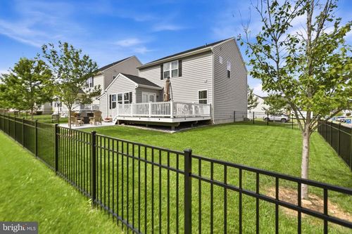 130 Emperor Dr, LAKE FREDERICK, VA, 22630-2247 | Card Image