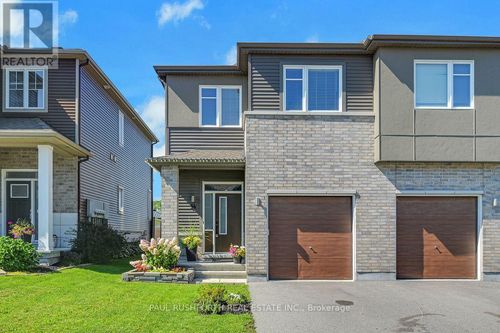 14 Riddell St, Carleton Place, ON, K7C0J4 | Card Image