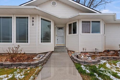 995 N 13th E, Mountain Home, ID, 83647-2335 | Card Image