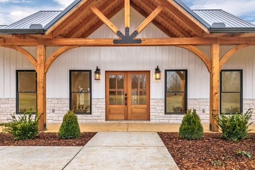 2024 Trace Creek Rd, Centerville, TN, 37033-3928 | Card Image