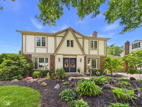 1905 Woodview Ln, Anderson, IN, 46011-1054 | Card Image
