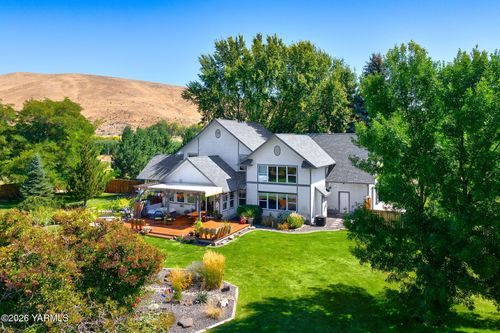 1790 Longmire Ln, Selah, WA, 98942-9147 | Card Image