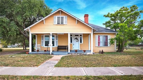 1009 Sinton St, Sinton, TX, 78387-2903 | Card Image