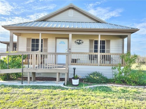 153 Boenig Rd, Woodsboro, TX, 78393-3613 | Card Image