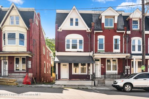 423 Mauch Chunk St, Pottsville, PA, 17901-3615 | Card Image