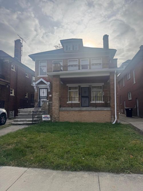 2927 Calvert St, Detroit, MI, 48206-1405 | Card Image