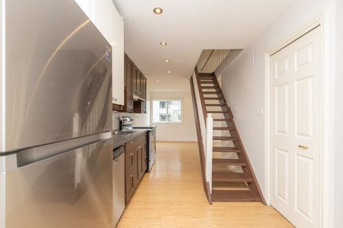 414-1363 Clyde Avenue, West Vancouver, BC, V7T2N7 | Card Image