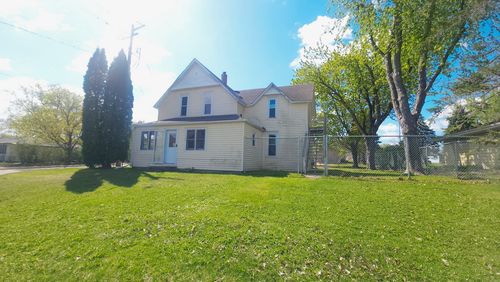 325 E Court St, Belle Plaine, MN, 56011-2003 | Card Image