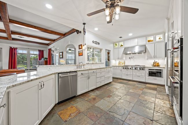 560 E Jernigan Rd, Home with 5 bedrooms, 5 bathrooms and null parking in Copper Canyon TX | Image 12
