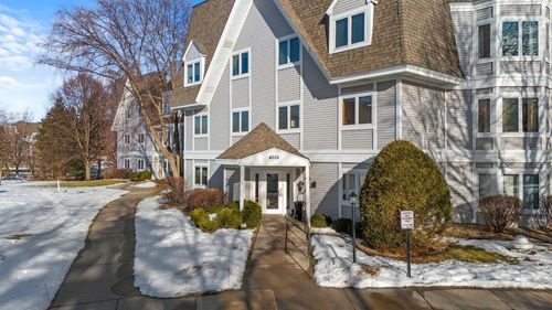 apt-211-4035 Victoria St N, Shoreview, MN, 55126-2959 | Card Image