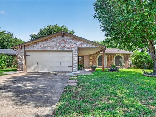 13241 Saratoga Ln, Balch Springs, TX, 75180-2538 | Card Image