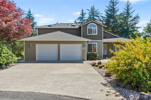 1815 Crosby Ct Sw, Tumwater, WA, 98512-7852 | Card Image