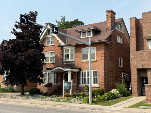 912 2nd Ave W, Owen Sound, ON, N4K4M7 | Card Image